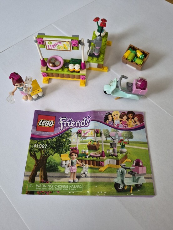 Lego Other - Lego Friends - Mia's Lemonade Stand (#41027) - Officially Retired By Lego